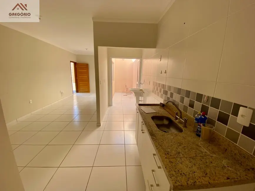Foto 4 de Casa de Condomínio com 2 quartos à venda, 55m2 em Tiete - SP