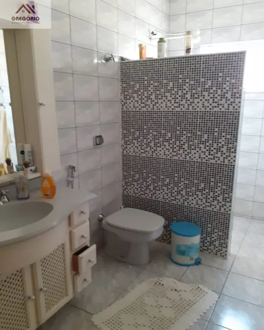 Foto 5 de Casa com 4 quartos à venda, 180m2 em Tiete - SP
