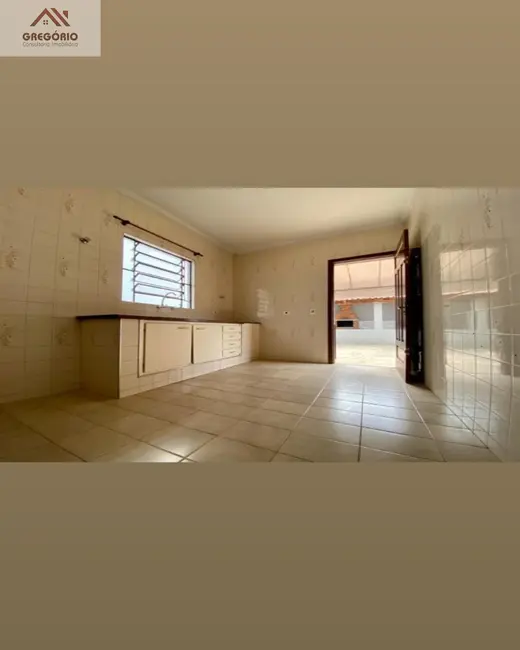 Foto 4 de Casa com 3 quartos à venda, 190m2 em Tiete - SP