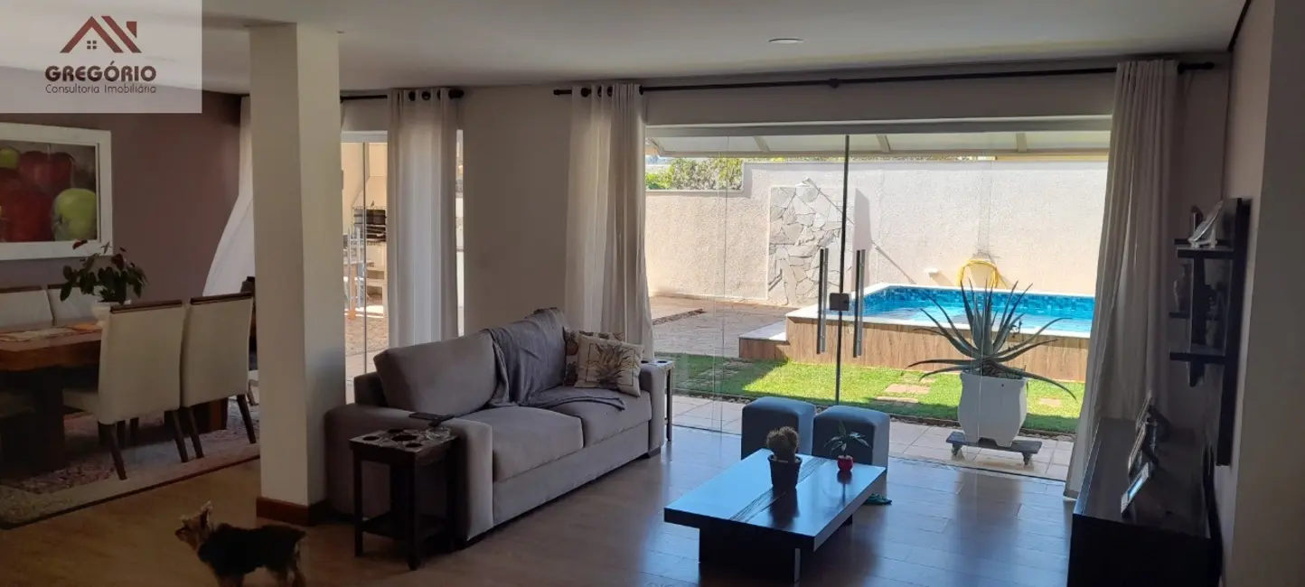 Casa com 4 quartos à venda, 350m2 em Tiete - SP - imagem 9 Foto 9 de Casa com 4 quartos à venda, 350m2 em Tiete - SP