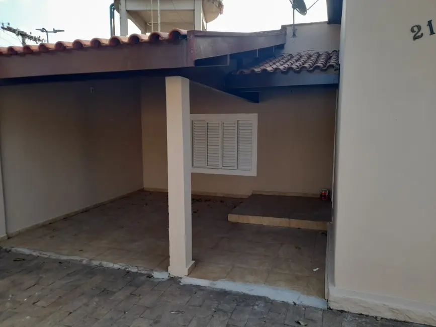 Foto 2 de Casa com 2 quartos à venda, 122m2 em Tiete - SP