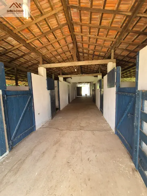 Sítio / Rancho com 3 quartos à venda, 630m2 em Tiete - SP - imagem 4 Foto 4 de Sítio / Rancho com 3 quartos à venda, 630m2 em Tiete - SP