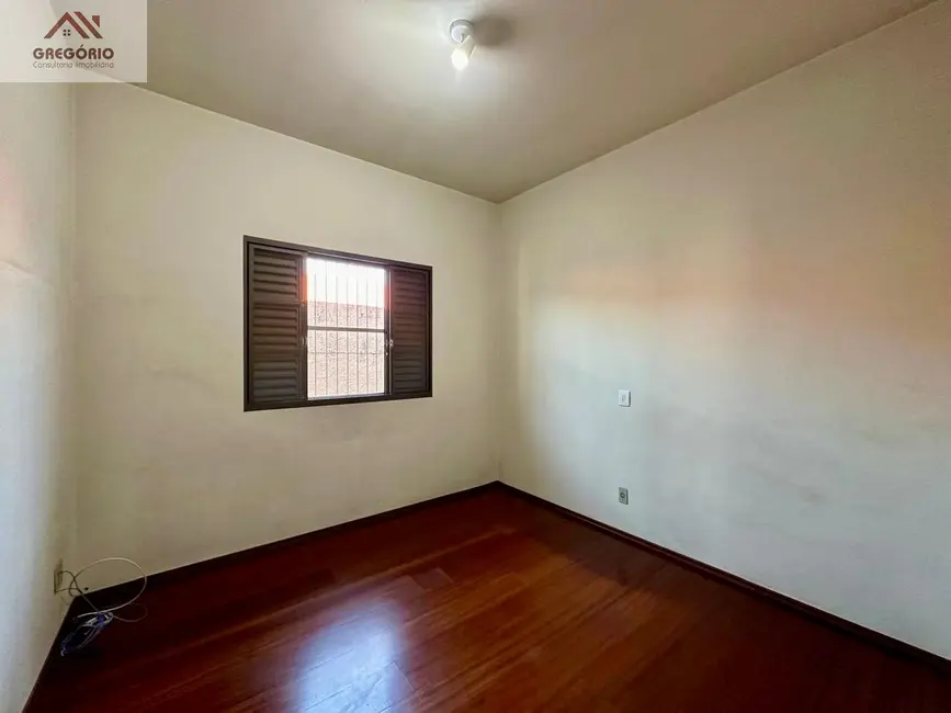 Foto 4 de Casa com 3 quartos à venda, 189m2 em Tiete - SP