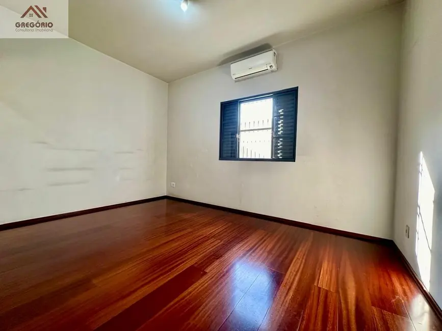 Foto 3 de Casa com 3 quartos à venda, 189m2 em Tiete - SP