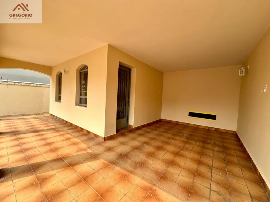 Casa com 3 quartos à venda, 186m2 em Tiete - SP - imagem 5 Foto 5 de Casa com 3 quartos à venda, 186m2 em Tiete - SP