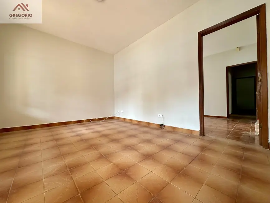 Casa com 3 quartos à venda, 186m2 em Tiete - SP - imagem 3 Foto 3 de Casa com 3 quartos à venda, 186m2 em Tiete - SP