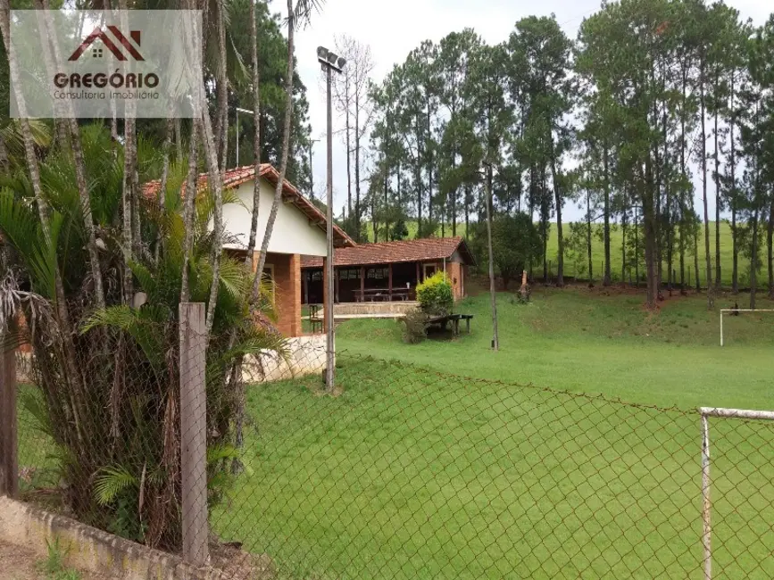 Chácara com 2 quartos à venda, 260m2 em Tiete - SP - imagem 4 Foto 4 de Chácara com 2 quartos à venda, 260m2 em Tiete - SP