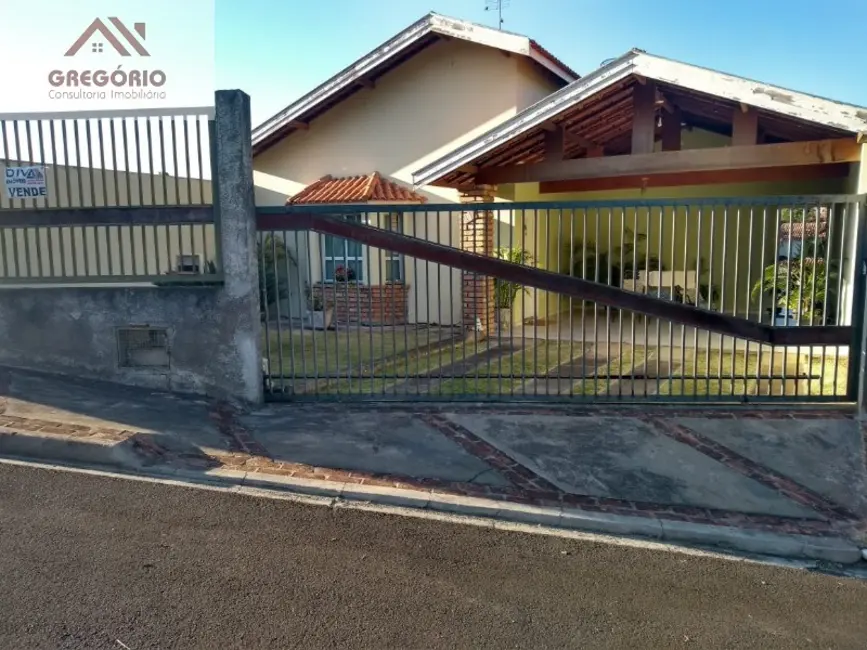 Foto 1 de Casa com 3 quartos à venda, 214m2 em Tiete - SP