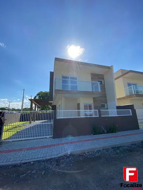 Foto 2 de Casa com 3 quartos à venda, 98m2 em Itapema do Norte, Itapoa - SC