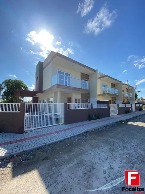 Foto 1 de Casa com 3 quartos à venda, 98m2 em Itapema do Norte, Itapoa - SC