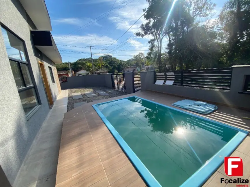 Foto 3 de Casa com 3 quartos à venda, 77m2 em Itapoa - SC