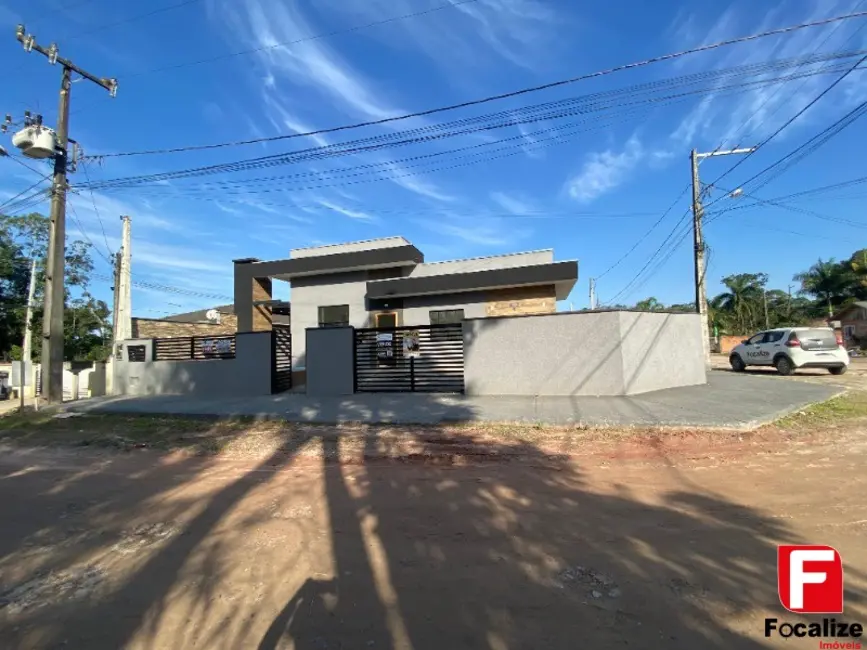 Foto 2 de Casa com 3 quartos à venda, 77m2 em Itapoa - SC
