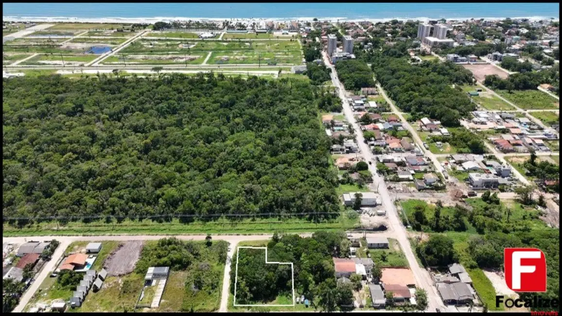 Foto 3 de Terreno / Lote à venda, 410m2 em Itapoa - SC