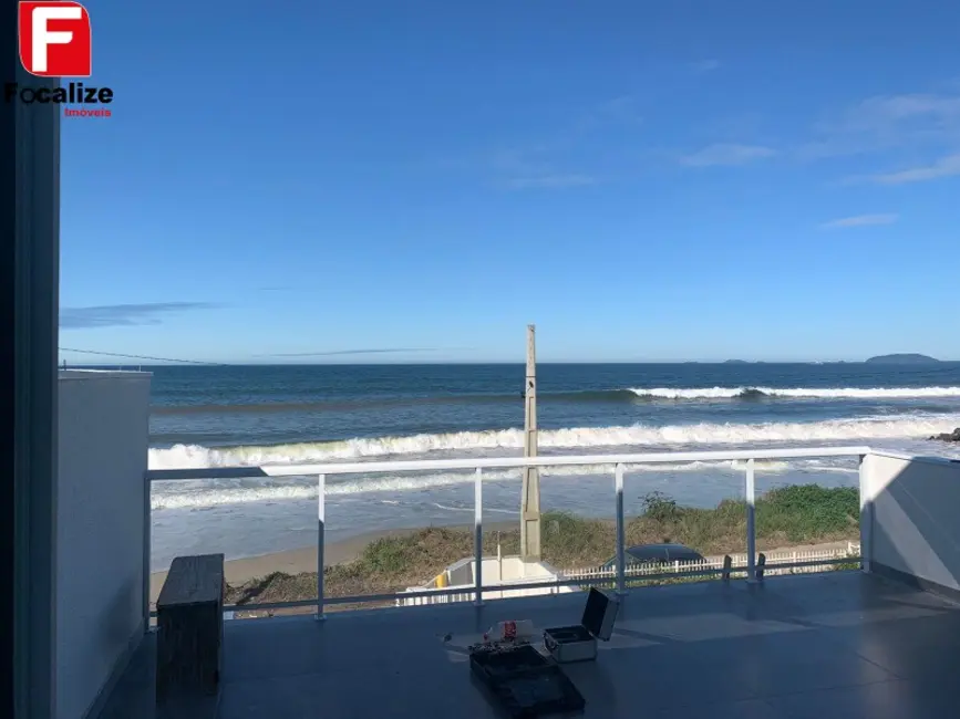 Foto 4 de Casa com 5 quartos à venda, 144m2 em Itapoa - SC