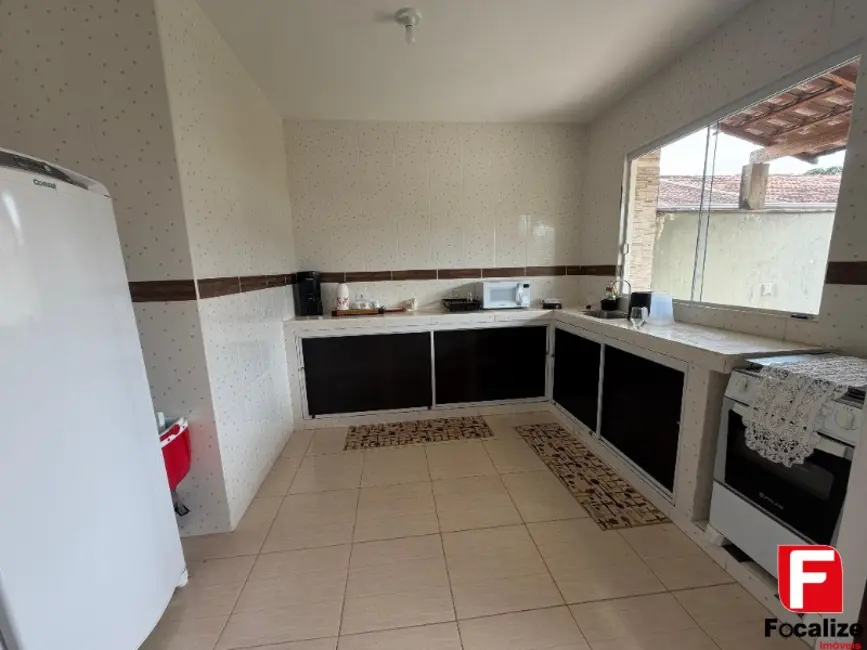 Casa com 3 quartos para alugar, 110m2 em Itapoa - SC - imagem 6 Foto 6 de Casa com 3 quartos para alugar, 110m2 em Itapoa - SC