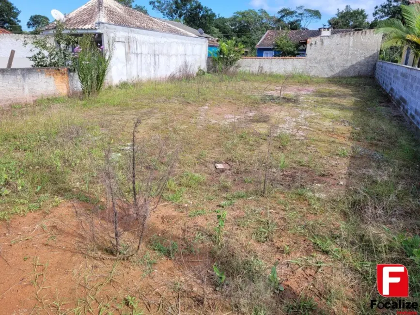 Foto 1 de Terreno / Lote à venda, 375m2 em Itapoa - SC