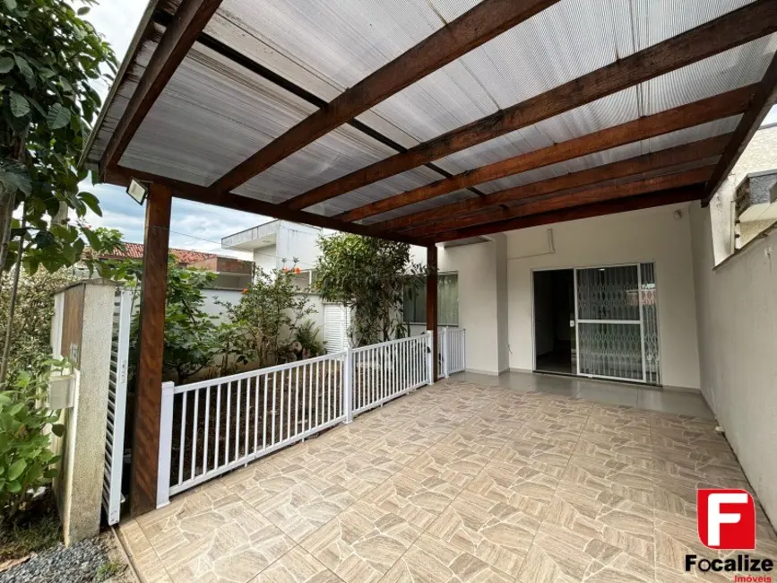 Foto 3 de Casa com 2 quartos à venda, 96m2 em Itapoa - SC