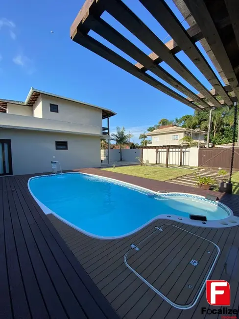 Foto 4 de Casa com 5 quartos à venda, 350m2 em Itapoa - SC