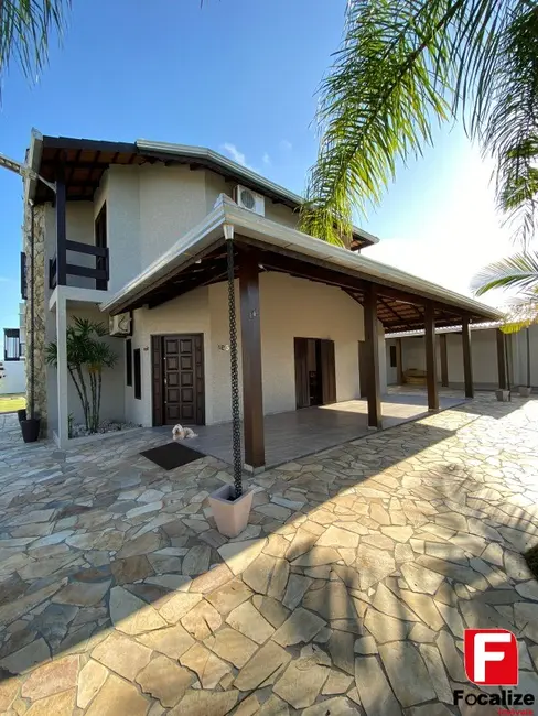 Foto 3 de Casa com 5 quartos à venda, 350m2 em Itapoa - SC
