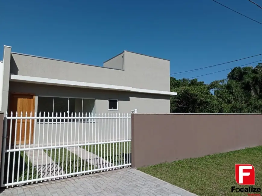 Foto 1 de Casa com 2 quartos à venda, 51m2 em Itapoa - SC