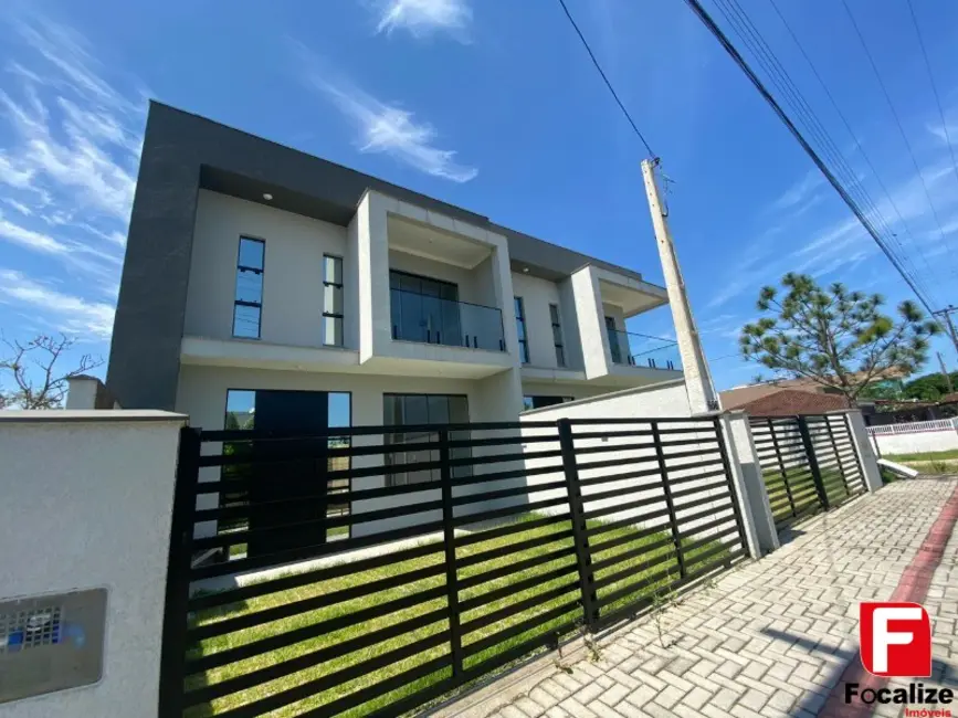 Foto 2 de Casa com 3 quartos à venda, 130m2 em Itapoa - SC