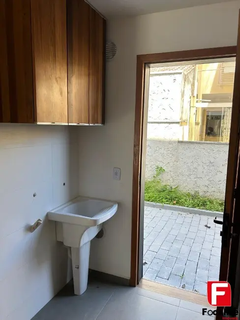 Foto 9 de Casa com 3 quartos à venda, 88m2 em Itapoa - SC