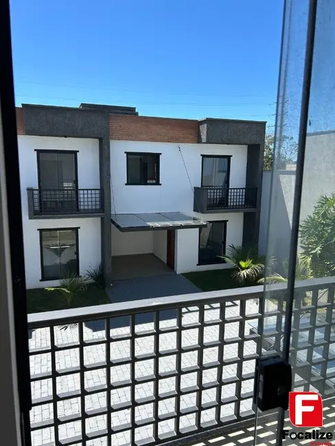 Foto 1 de Casa com 3 quartos à venda, 88m2 em Itapoa - SC
