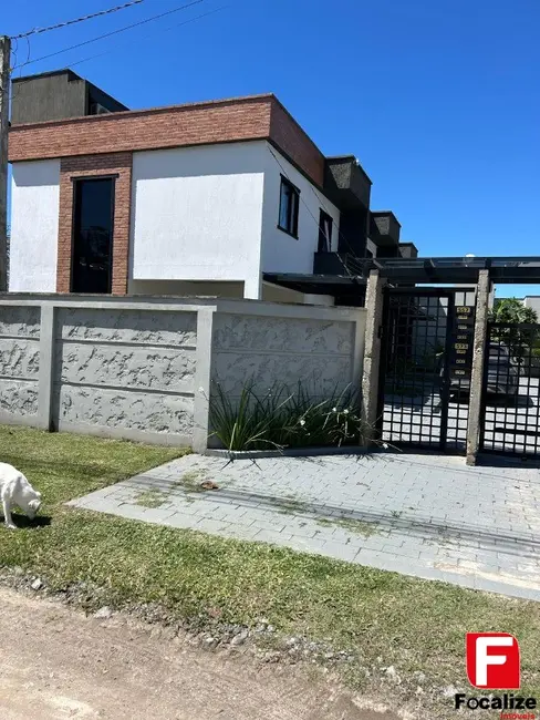 Foto 2 de Casa com 3 quartos à venda, 88m2 em Itapoa - SC