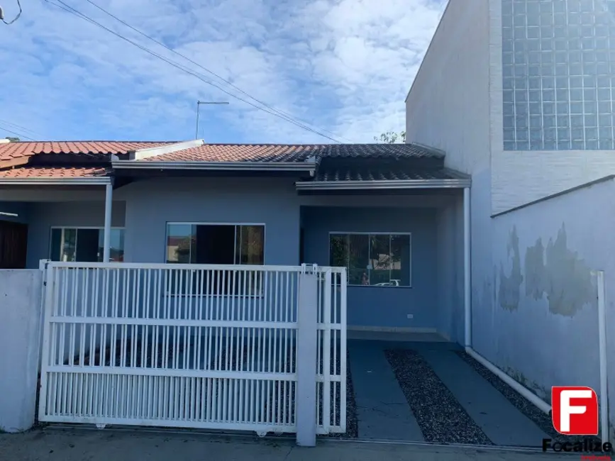 Foto 2 de Casa com 2 quartos à venda, 60m2 em Itapoa - SC