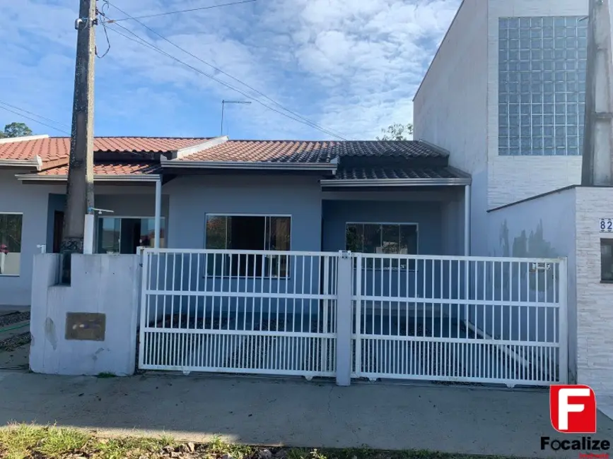 Foto 1 de Casa com 2 quartos à venda, 60m2 em Itapoa - SC