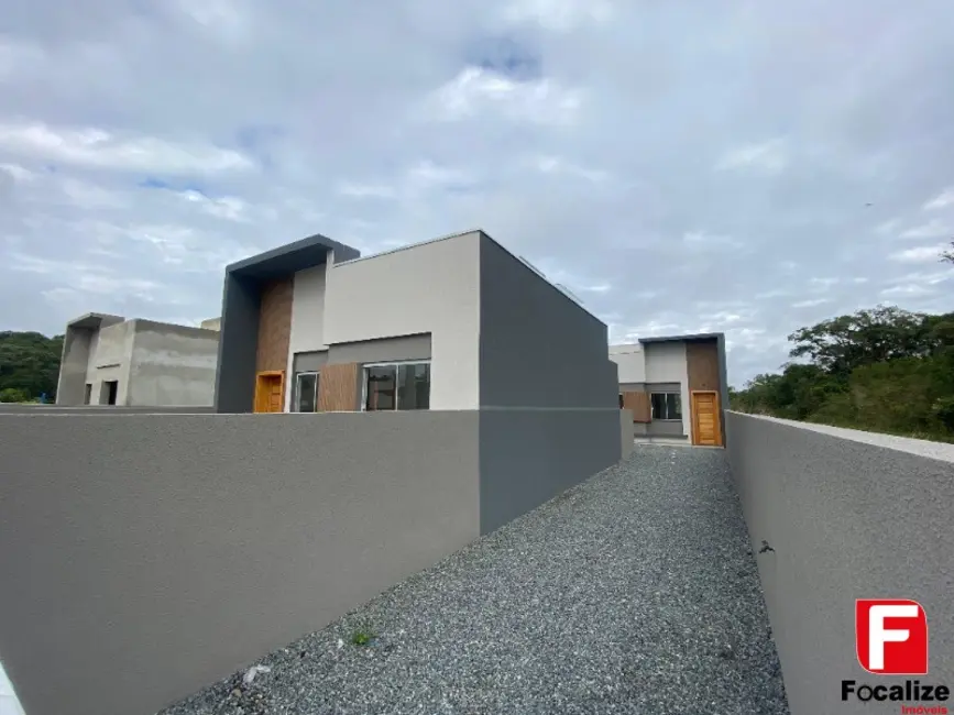 Foto 1 de Casa com 2 quartos à venda, 47m2 em Itapoa - SC
