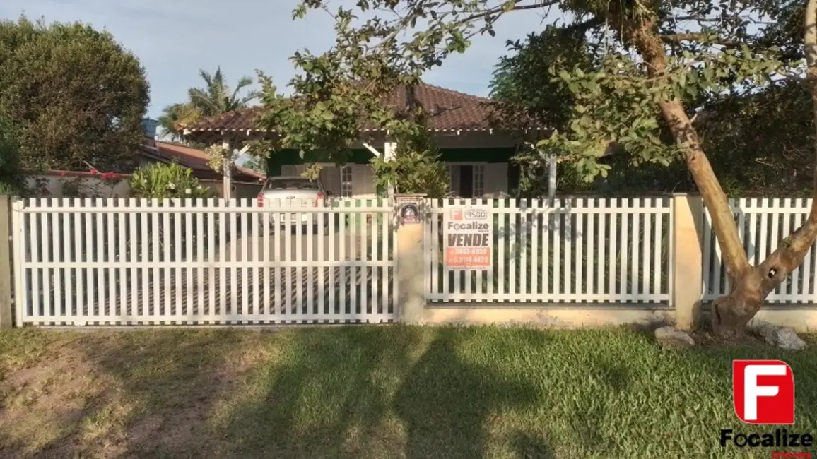 Foto 1 de Casa com 4 quartos à venda, 142m2 em Itapema do Norte, Itapoa - SC