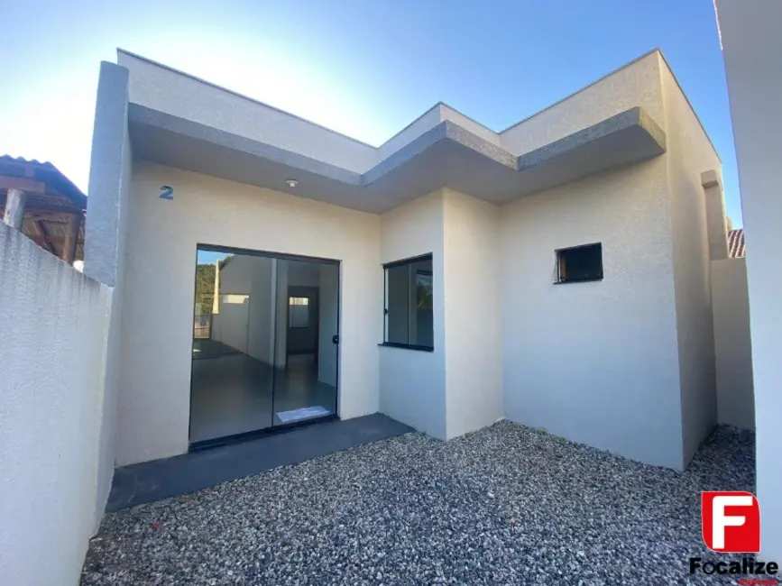 Foto 1 de Casa com 2 quartos à venda, 57m2 em Itapoa - SC