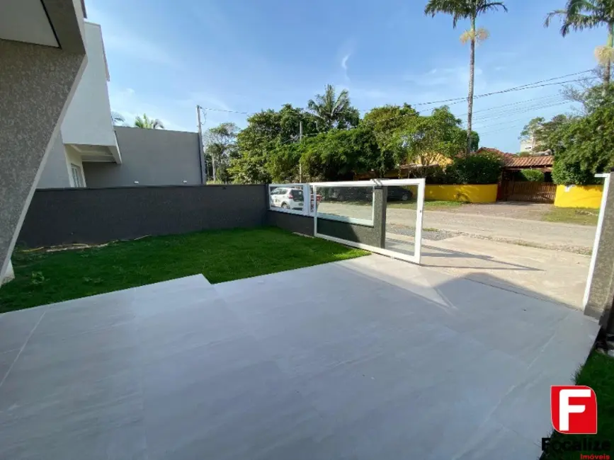 Foto 4 de Casa com 3 quartos à venda, 187m2 em Itapoa - SC