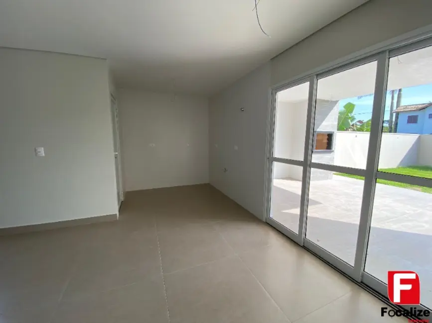 Foto 8 de Casa com 3 quartos à venda, 187m2 em Itapoa - SC