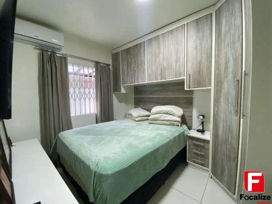 Foto 4 de Apartamento com 2 quartos à venda, 65m2 em Itapoa - SC