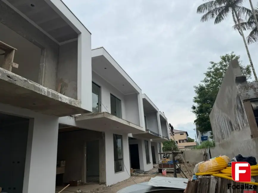 Foto 1 de Casa de Condomínio com 3 quartos à venda, 98m2 em Itapoa - SC