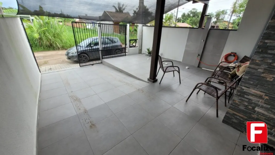 Foto 3 de Casa com 3 quartos à venda, 77m2 em Itapoa - SC