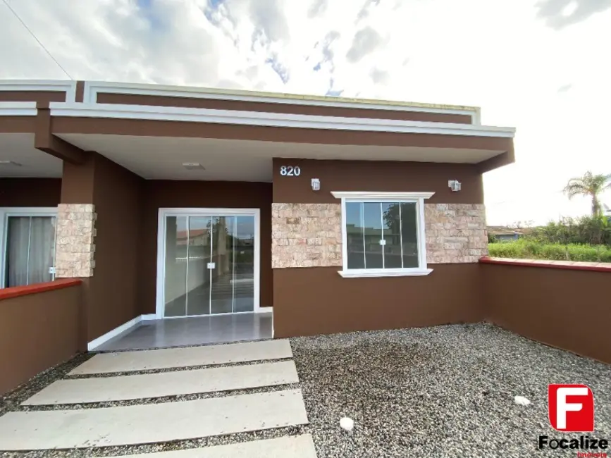 Foto 2 de Casa com 3 quartos à venda, 90m2 em Itapoa - SC
