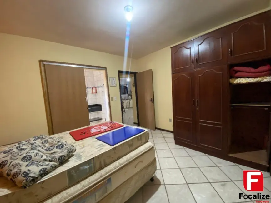 Foto 8 de Casa com 2 quartos à venda, 203m2 em Itapoa - SC