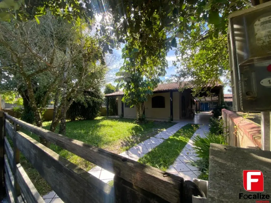 Foto 2 de Casa com 2 quartos à venda, 203m2 em Itapoa - SC