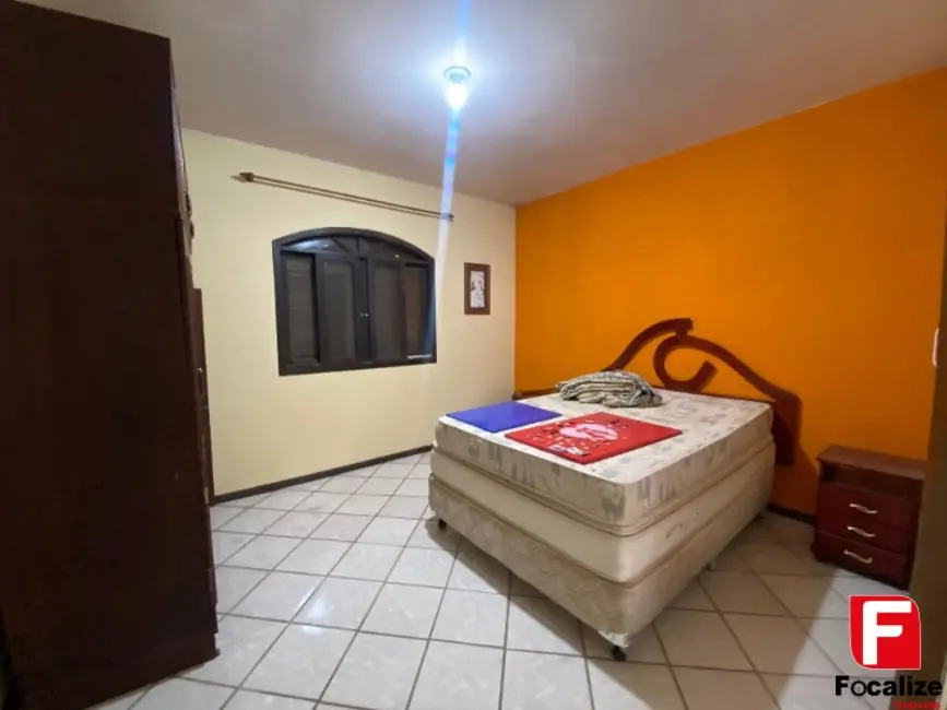Foto 9 de Casa com 2 quartos à venda, 203m2 em Itapoa - SC