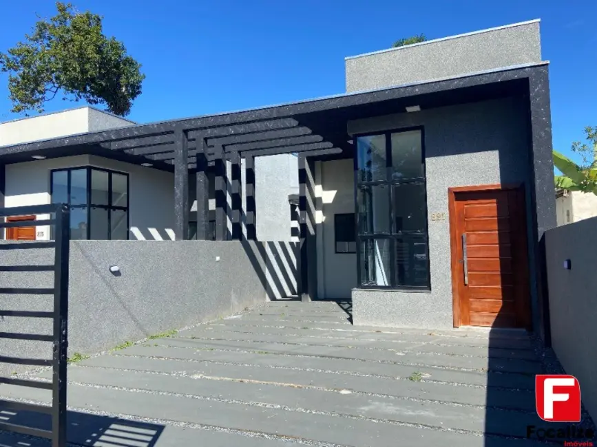 Foto 1 de Casa com 3 quartos à venda, 79m2 em Itapoa - SC