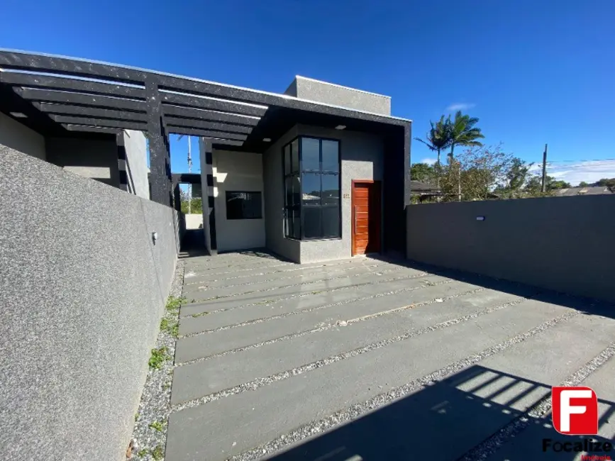 Foto 2 de Casa com 3 quartos à venda, 79m2 em Itapoa - SC