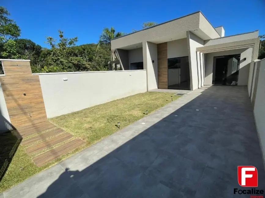 Foto 1 de Casa com 3 quartos à venda, 90m2 em Itapoa - SC