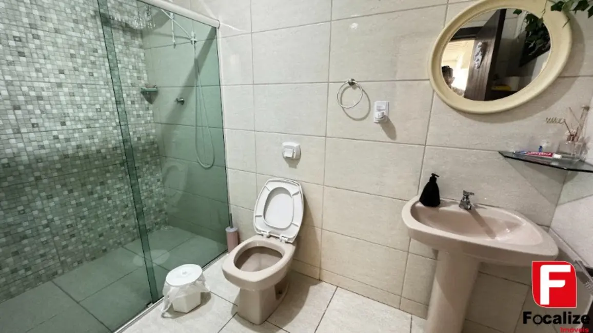 Foto 8 de Casa com 5 quartos à venda, 224m2 em Sao Francisco Do Sul - SC