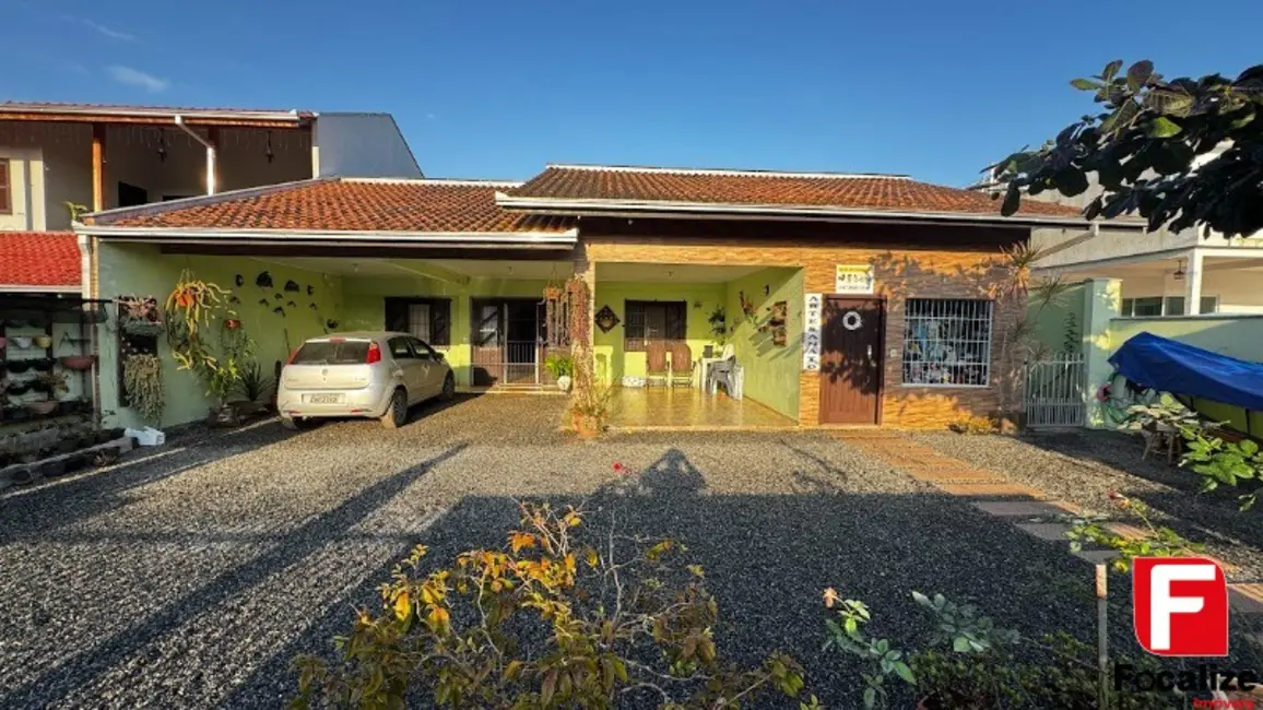 Foto 2 de Casa com 5 quartos à venda, 224m2 em Sao Francisco Do Sul - SC