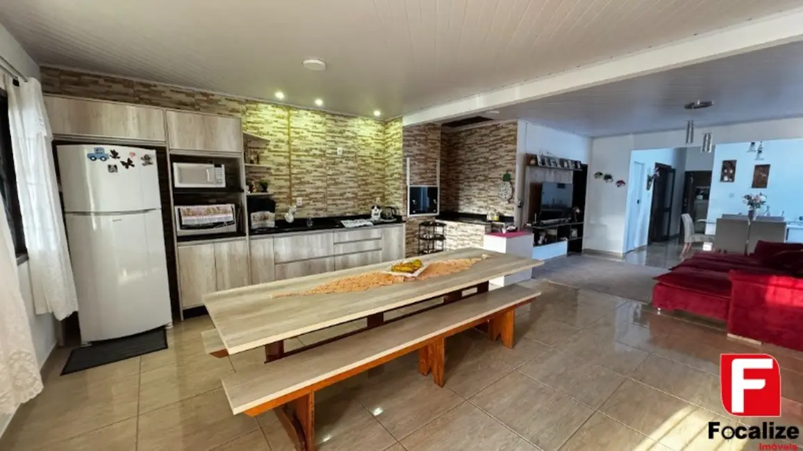 Foto 4 de Casa com 5 quartos à venda, 224m2 em Sao Francisco Do Sul - SC