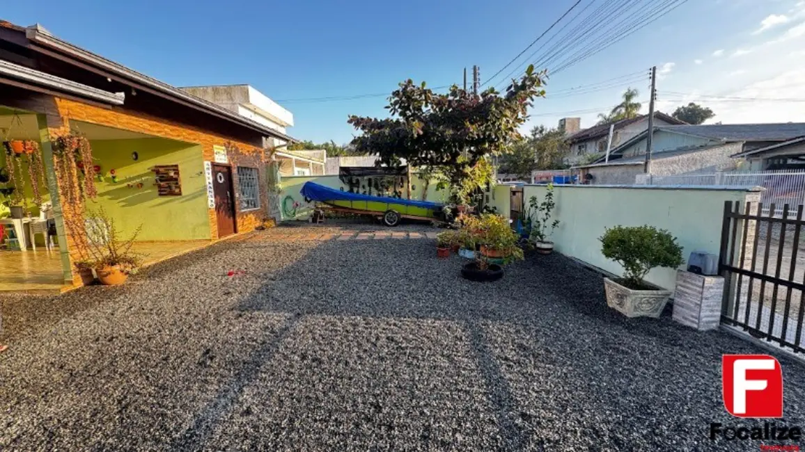 Foto 3 de Casa com 5 quartos à venda, 224m2 em Sao Francisco Do Sul - SC