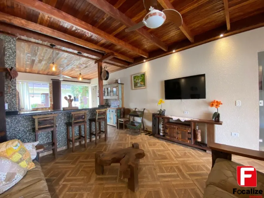 Foto 6 de Casa com 5 quartos à venda, 341m2 em Itapoa - SC